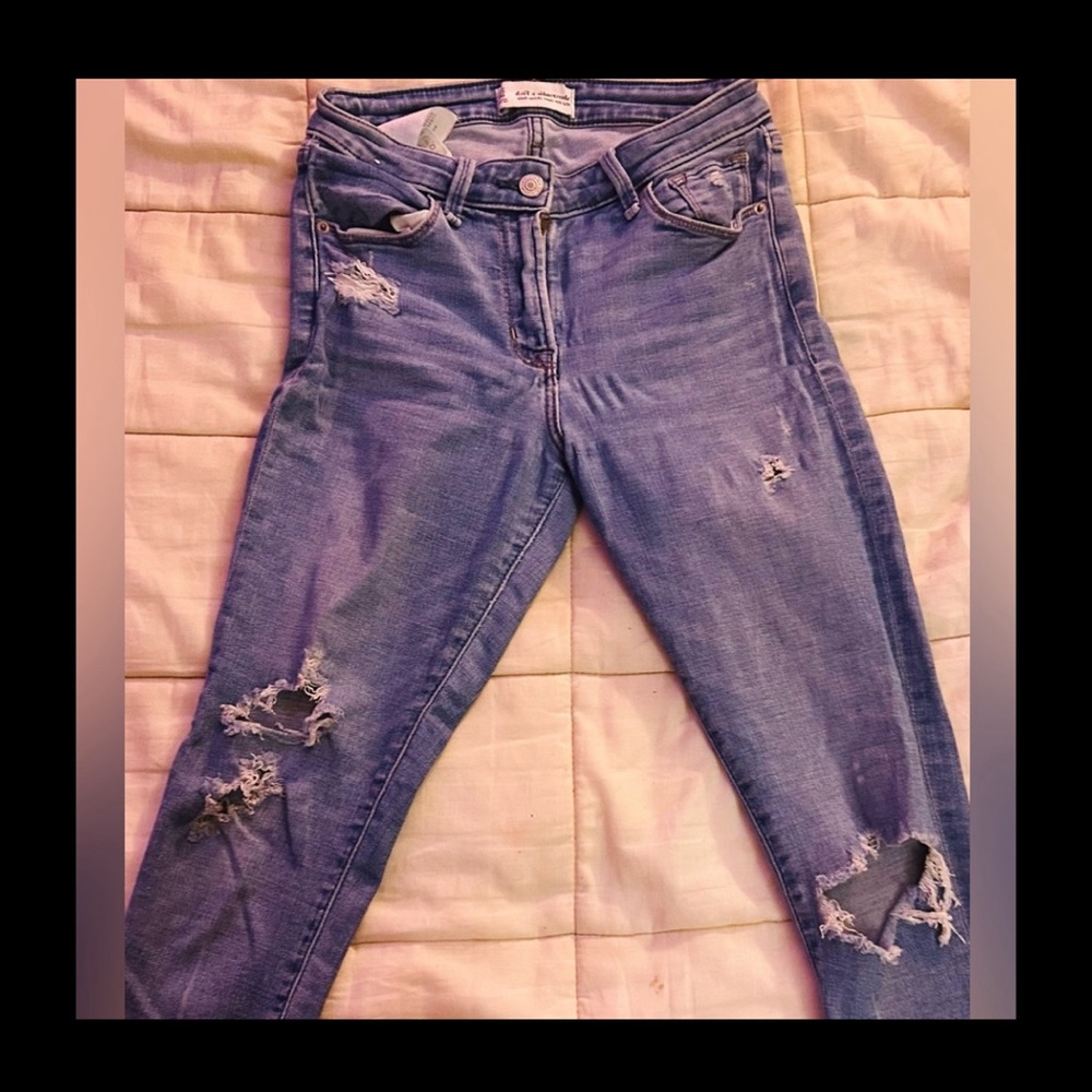 ABERCROMBIE & FITCH SKINNY JEANS